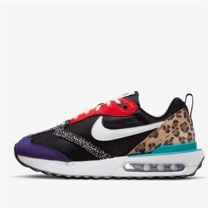 Nike Air Max Dawn SE Sneakers